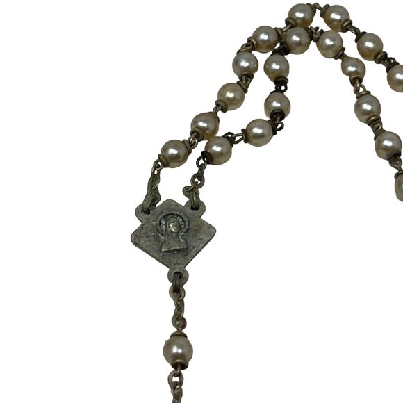 Vintage Rosary Faux Pearl Silver Tone Five Decade Made‎ in Italy - Picture 6 of 10